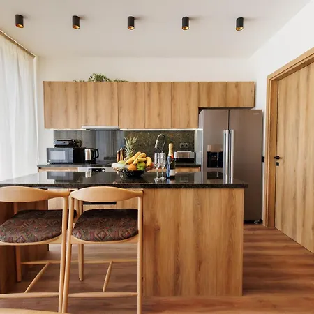 Hypnotic Thermal With Private Villa