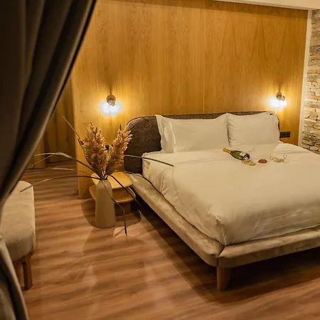 Hypnotic Thermal With Private